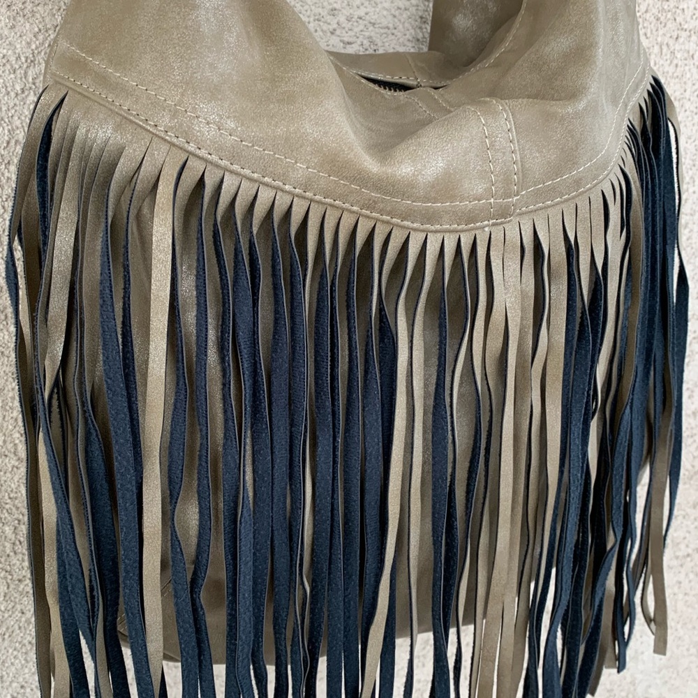 Beautiful fringe hobo bag❤️